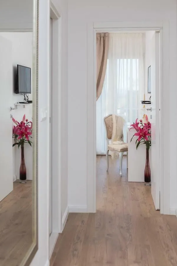 Apartment Amoretta With Parking Split