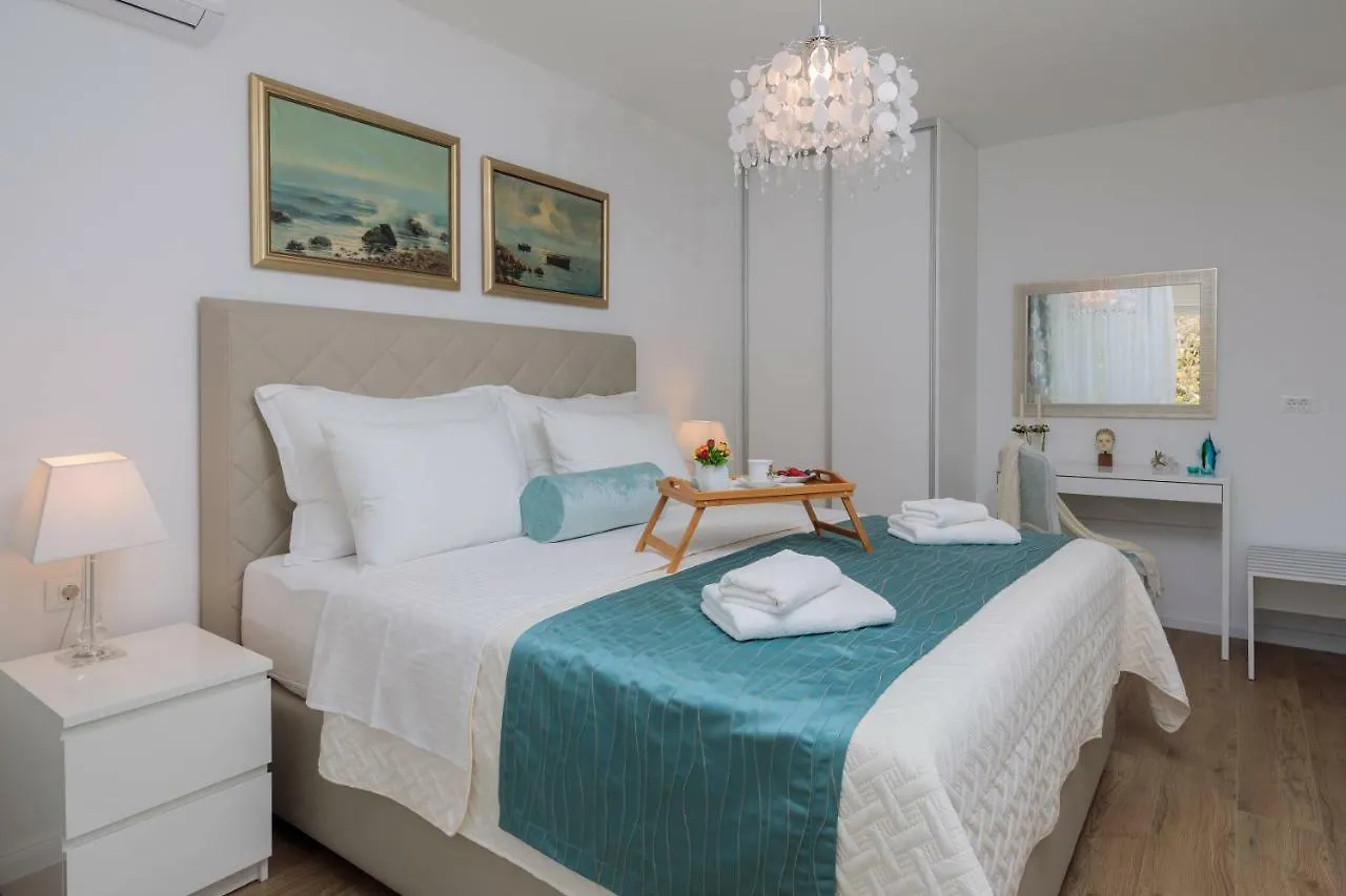 Apartment Amoretta With Parking Split