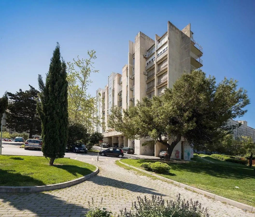 ספליט Apartment Amoretta With Parking