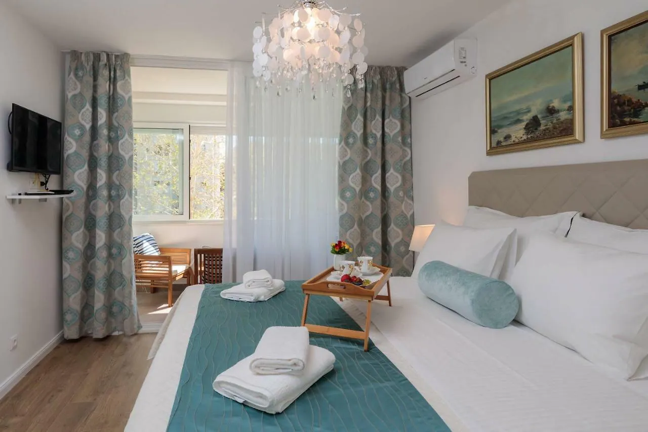 ספליט Apartment Amoretta With Parking