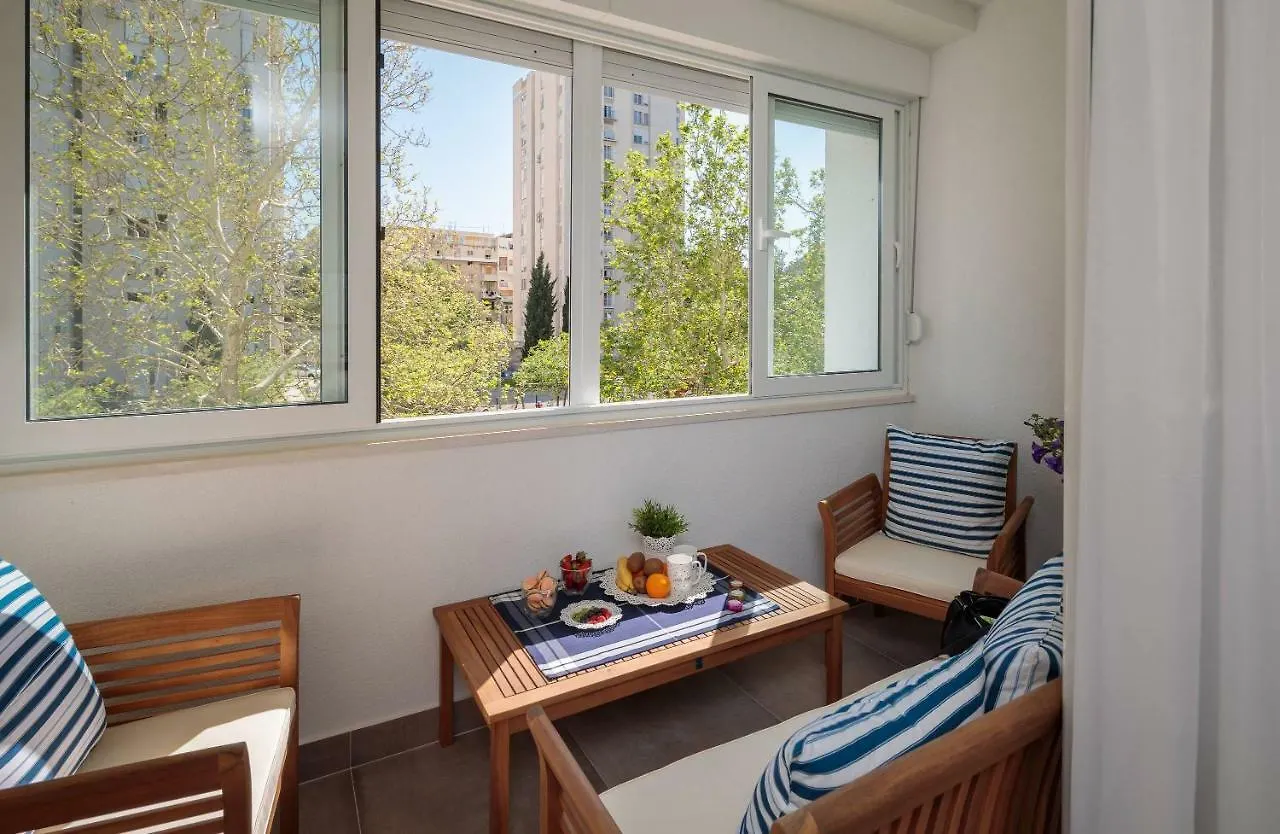 ספליט Apartment Amoretta With Parking 0*,