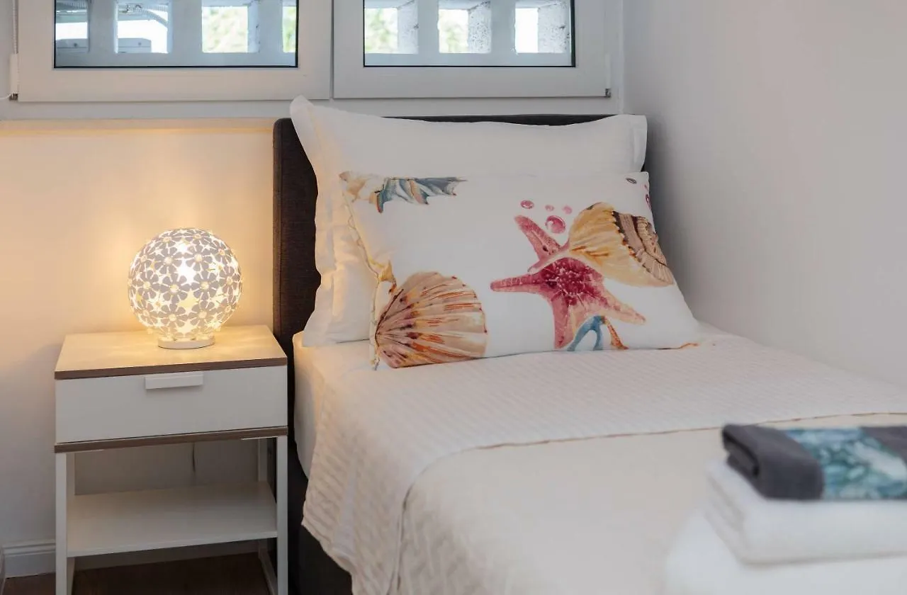 ספליט Apartment Amoretta With Parking